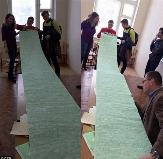 Sinh viên Nga lập "kỷ lục" với chiếc phao thi lớn nhất thế giới - 1