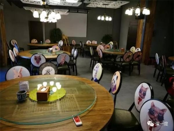 Ăn tất niên, trò bị thày ép rượu đến chết