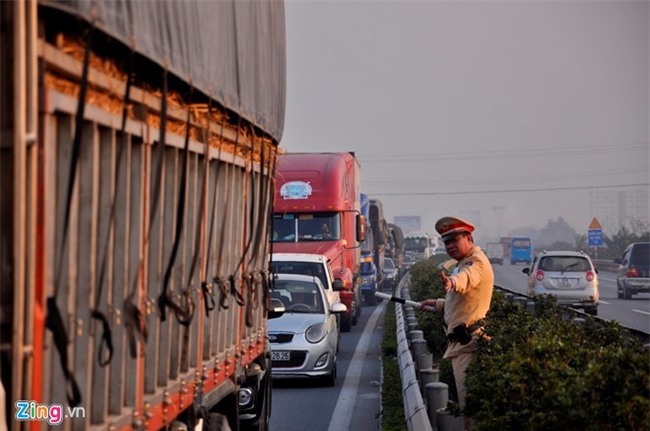 De xuat gan 2.400 ty giam un tac nut giao Phap Van hinh anh 1