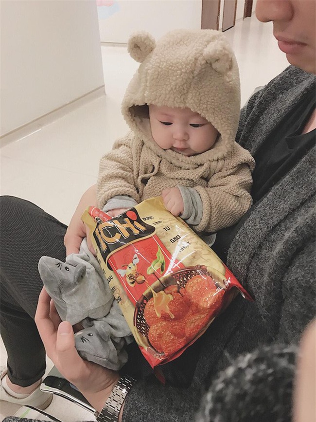 Những anh chồng Việt chuẩn soái ca của các hot girl: Không những đẹp trai mà còn biết đội vợ lên đầu - Ảnh 23.