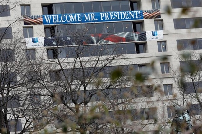 Nhung diem kich tinh va hap dan trong ngay Trump nham chuc hinh anh 3