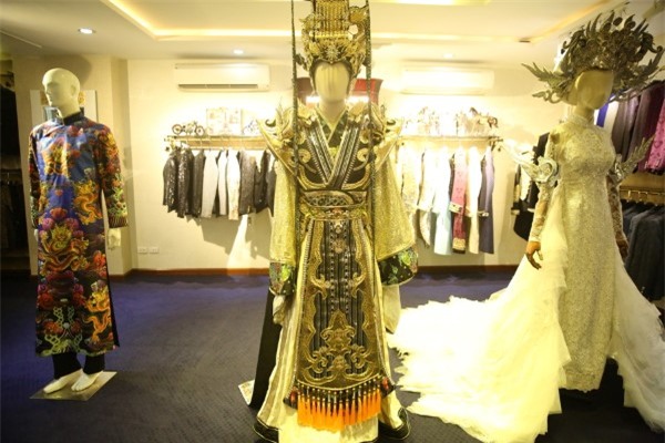 hoai-linh-dien-phuc-trang-nang-hon-10kg-blogtamsuvn03