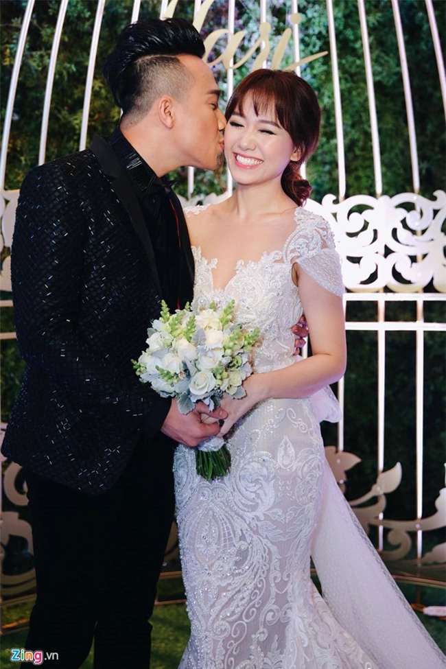 Hari Won khong ghen khi Tran Thanh lo anh ben 2 co gai sexy hinh anh 2