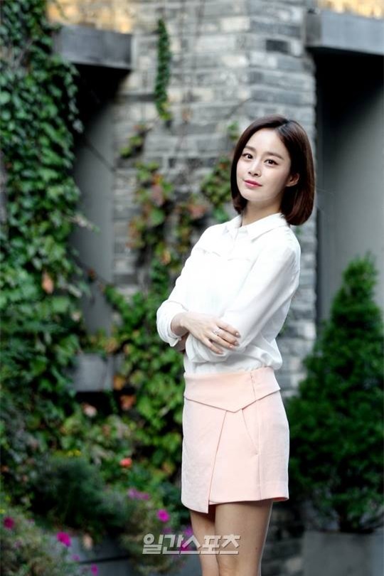 bi quyet thoi trang de kim tae hee tre nhu 18 khi da gan 40 - 5