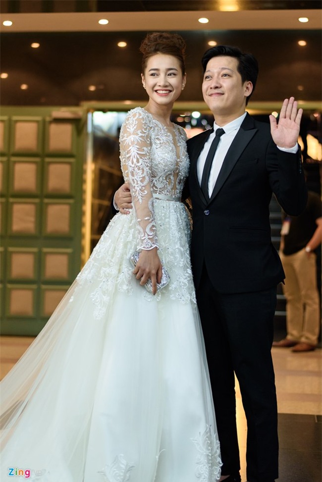 Truong Giang hon Nha Phuong tren tham do hinh anh 2