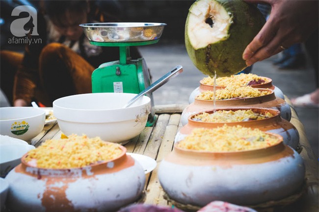 Về làng Vũ Đại giáp Tết, thưởng thức món cá kho đắt gấp trăm lần bình thường mà vẫn cháy hàng - Ảnh 10.