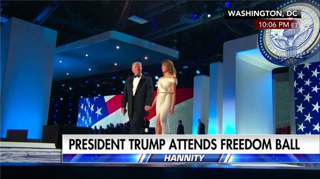 Vo chong Tong thong Trump tinh tu trong tiec khieu vu hinh anh 7