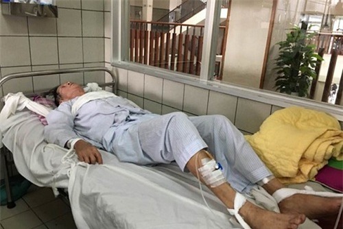 nguoi dan ong say ruou choc hong mat vo va cuoc "tron chay" khoi vien tam than - 2