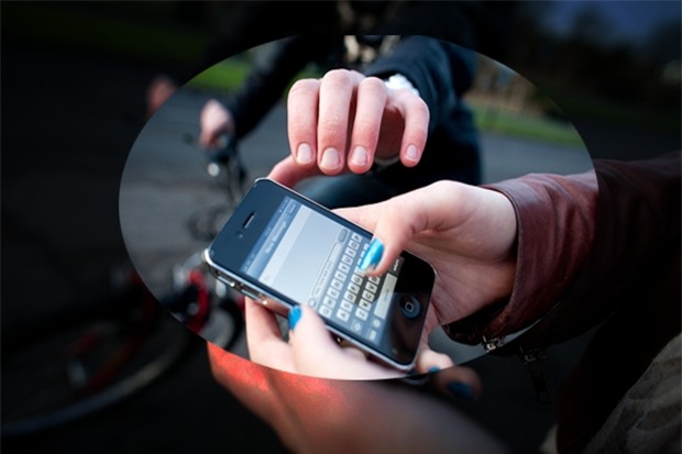 Kết quả hình ảnh cho cướp điện thoại