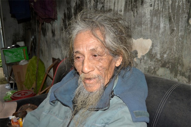 chuyen ve nguoi dan ong co mai toc "ma lam" 10 nam khong cat - 7