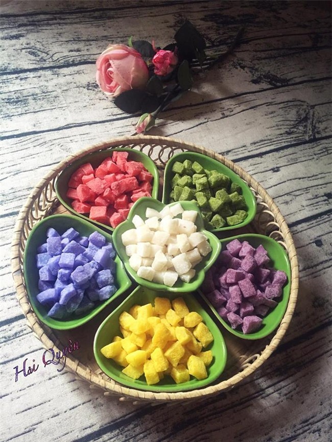 co giao xinh dep day lam mut dua hat luu du mau cuc dep gay sot hinh anh 3