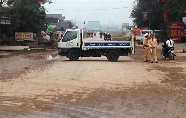 Trên đường đi bán hàng Tết, thiếu nữ bị xe tải đâm tử vong - Ảnh 1.