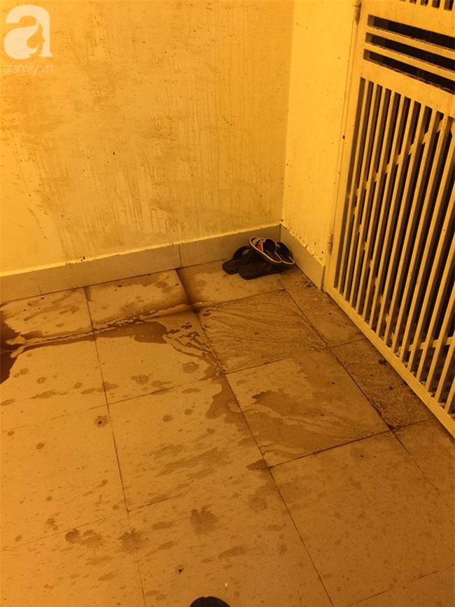 Hà Nội: Đứng ngồi không yên trước Tết Nguyên đán vì bị ném chất thải vào nhà - Ảnh 3.