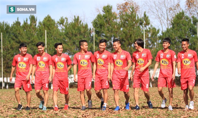 HAGL dở khóc dở cười trước tin 9 cầu thủ được lên U23 Việt Nam - Ảnh 1.