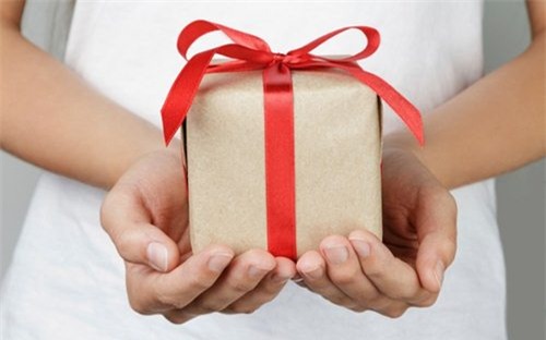 10 vat pham gan mac xui xeo kieng ky tang nguoi khac dip nam moi - 1