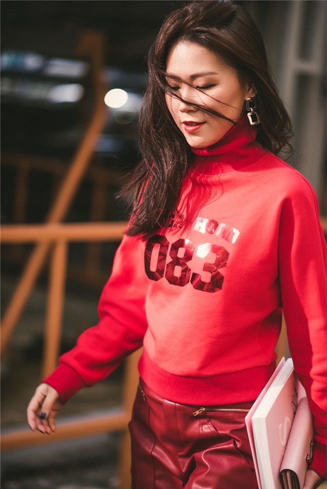 Street style những ngày cận Tết càng ngắm càng mê của các quý cô Châu Á - Ảnh 1.