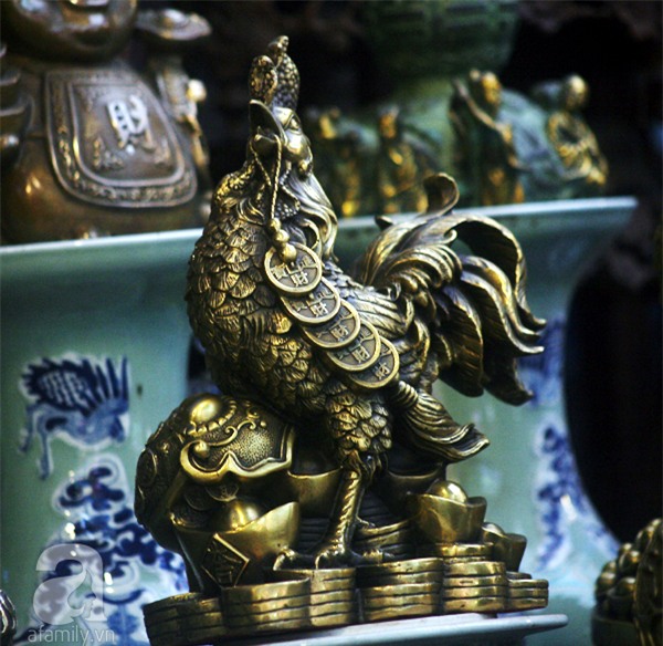 Hà Nội: Xuất hiện gà đồng cao hơn 1 mét nặng 30kg, giá 25 triệu đồng - Ảnh 3.