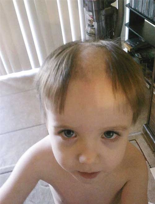 cuoi te ghe khi lu tre nghich ngom tu cat toc minh - 11