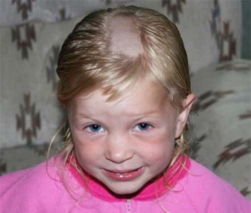 cuoi  te ghe khi lu tre nghich ngom tu cat toc minh - 5