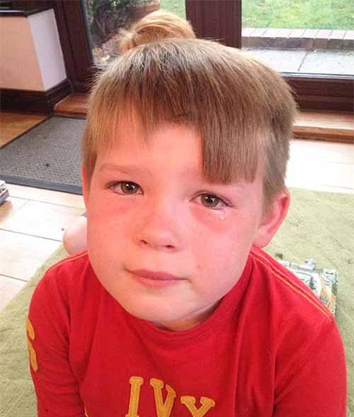 cuoi  te ghe khi lu tre nghich ngom tu cat toc minh - 6