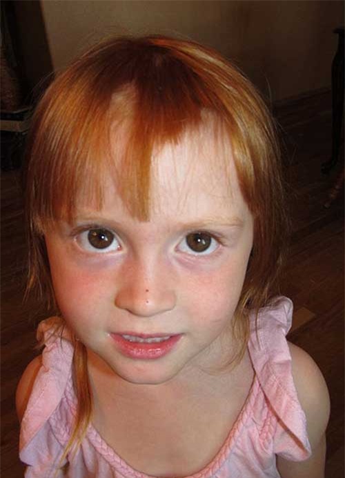 cuoi te ghe khi lu tre nghich ngom tu cat toc minh - 7