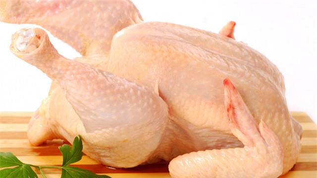 Tết này không muốn mua phải thịt gà, thịt lợn bị bơm nước, thuốc an thần thì phải xem kĩ điểm này - Ảnh 2.