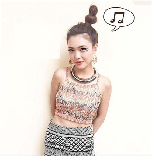 cap nhat ngay xu huong cot toc den long dien tet bat theo xu huong sao viet - 9