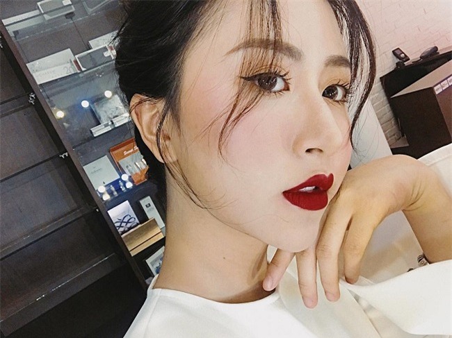 4 sắc son đẹp miễn chê các nàng đừng quên diện dịp Tết này - Ảnh 7.