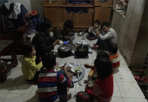 nguoi phu nu de nhieu nhat thu do mo ve chiec banh chung, canh dao ngay tet - 2
