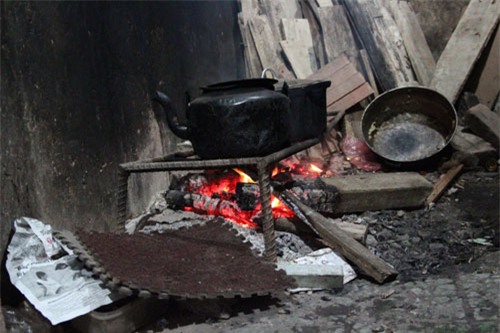 nguoi phu nu de nhieu nhat thu do mo ve chiec banh chung, canh dao ngay tet - 6