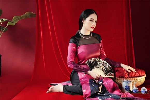 Dương Cẩm Lynh, áo dài 2017