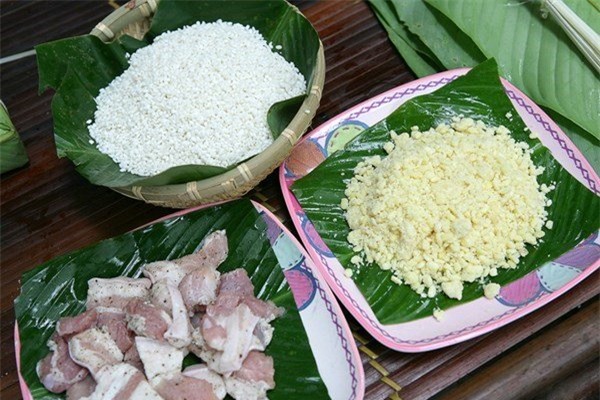 Nguyên liệu để gói bánh chưng (Ảnh: Ameovat)