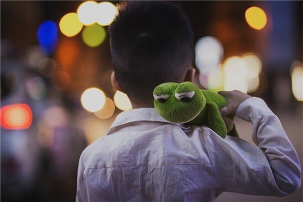 Sự thật bất ngờ về cậu bé đánh giày đang gây bão cộng đồng mạng - Ảnh 20.