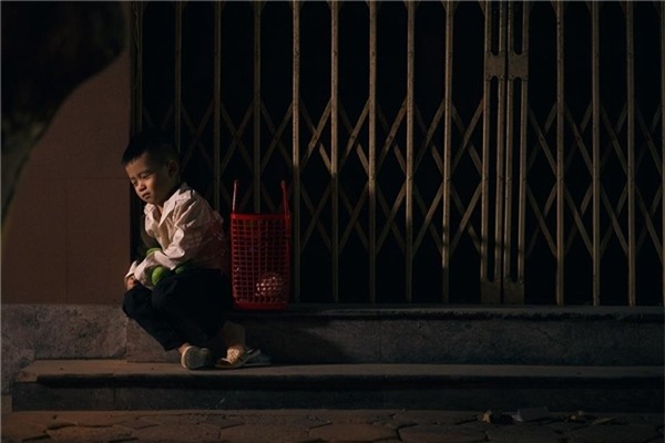 Sự thật bất ngờ về cậu bé đánh giày đang gây bão cộng đồng mạng - Ảnh 4.