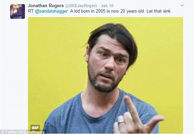 Bai dang 'Dua tre sinh nam 2005 hien 20 tuoi' gay tranh cai hinh anh 1