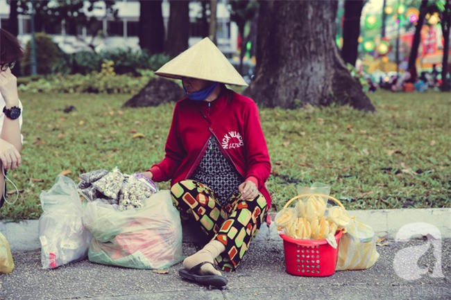 Quê mẹ ơi! Tết này con vẫn không về, cũng bởi vì khổ sở kiếm ăn - Ảnh 6.