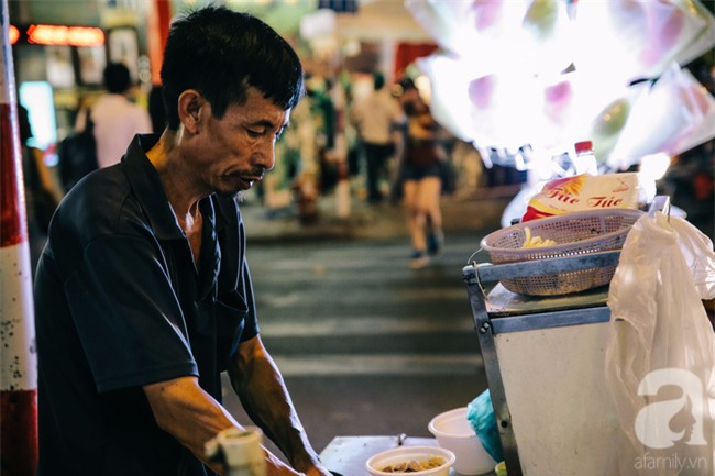 Quê mẹ ơi! Tết này con vẫn không về, cũng bởi vì khổ sở kiếm ăn - Ảnh 27.