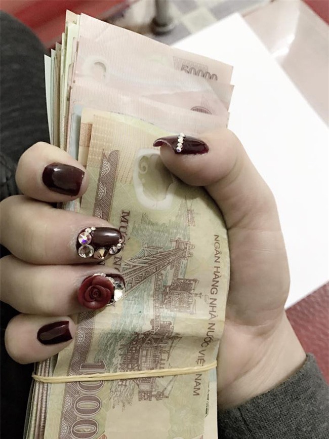 Khoe tóc tai, quần áo xưa rồi! Bây giờ con gái phải khoe móng tay mới đúng mốt! - Ảnh 6.