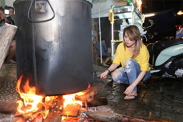 my-tam-thuc-dem-nau-banh-tet-va-lam-mut-ben-gia-dinh-6