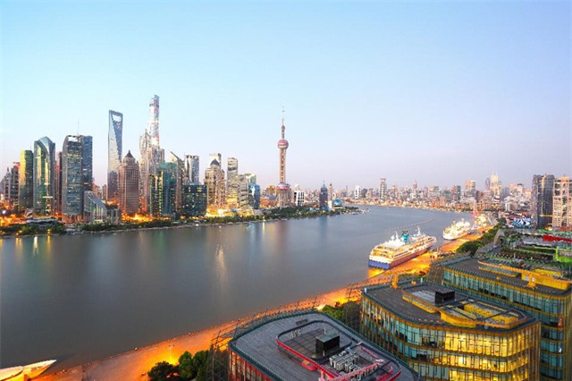 Thượng Hải là một trong những thị trường bất động sản nóng nhất của Trung Quốc. Giá bất động sản ở Thượng Hải đã tăng tới 40% trong năm ngoái và tăng 5% trong riêng tháng Tám năm ngoái.