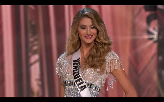 Bán kết Hoa Hậu Hoàn Vũ: Lệ Hằng nổi bật với màn trình diễn bikini - Ảnh 43.