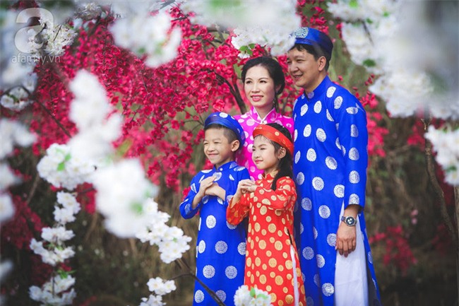 Những khoảnh khắc ngọt ngào ấm áp trong ngày cuối cùng của năm trước lúc giao thừa - Ảnh 5.