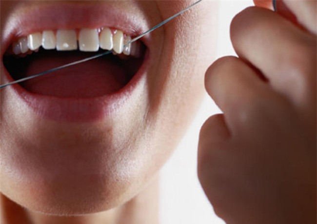 Những nguyên nhân không ngờ khiến bạn bị chảy máu nướu răng - Ảnh 2.