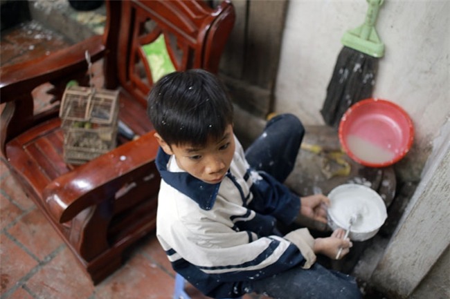 ngay cuoi nam tai nha nguoi phu nu mot minh nuoi 14 dua con o hn - 8