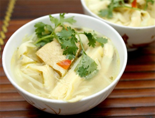 6 mon an du ngon may me bau cung cam duoc "dung dua" ngay tet - 1