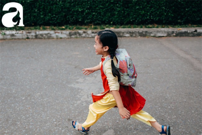 Trẻ em đón Tết khắp phố phường, công viên, và cả ga tàu... - Ảnh 7.