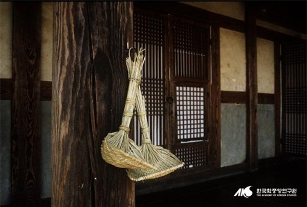 vi sao nguoi han quoc dot tre, treo xeng ngay tet? hinh anh 2