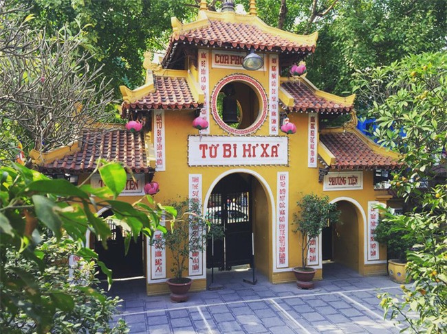 15 ngôi chùa linh thiêng nên đi lễ dịp đầu năm ở Hà Nội, Sài Gòn - Ảnh 1.