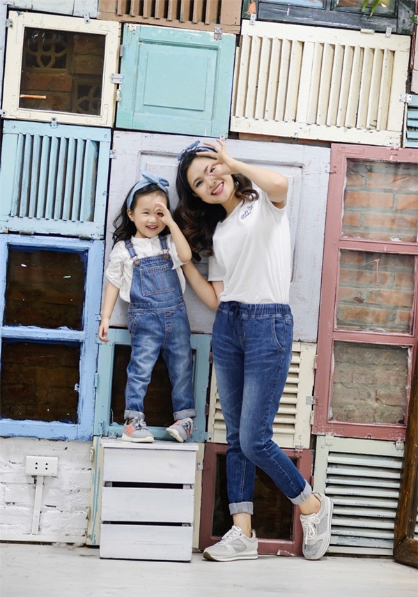 Cô bé 3 tuổi khiến người lớn kinh ngạc khi nói “Chúc mừng năm mới” bằng 11 thứ tiếng - Ảnh 6.