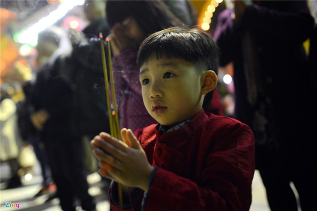 Nguoi Ha Noi di chua, mua muoi may man dau nam hinh anh 10